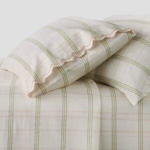 Studio McGee Twin XL 300 Thread Count Scalloped Edge Plaid Sheet Set Cream/Green